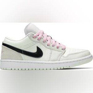 Wmns Air Jordan 1 Low SE 'Barely Green'
Air Jordan